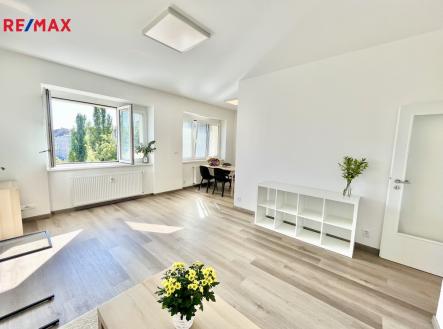 Pronájem bytu, 2+kk, 60 m²