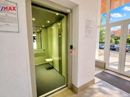 Pronájem bytu, 3+1, 73 m²