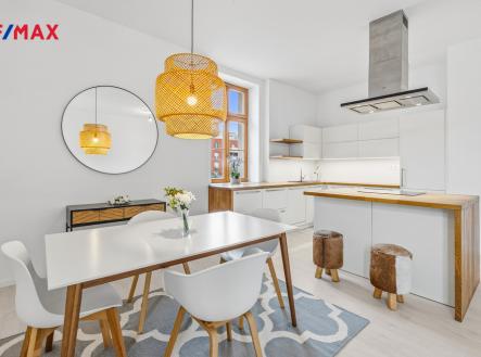 Pronájem bytu, 3+kk, 91 m²