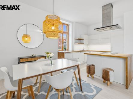 Pronájem bytu, 3+kk, 91 m²