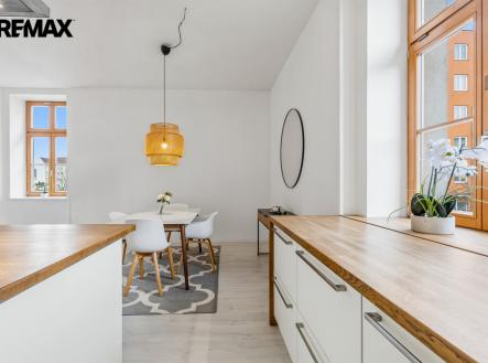 Pronájem bytu, 3+kk, 91 m²