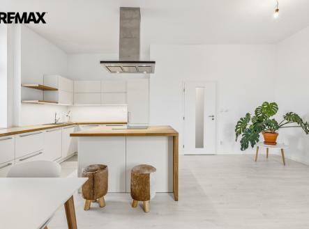 Pronájem bytu, 3+kk, 91 m²