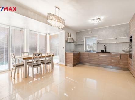 Pronájem domu/vily, 156 m²