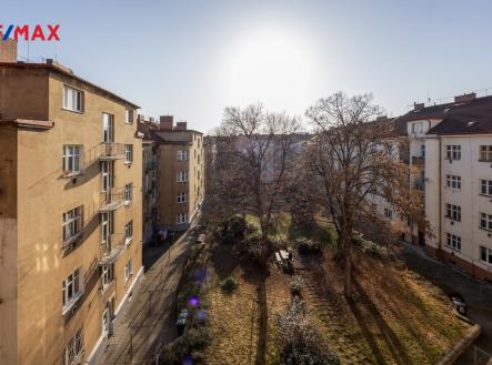 Pohled do vnitrobloku