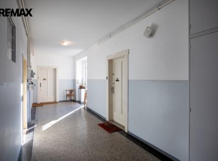 Chodba v domě + Vstup do bytu