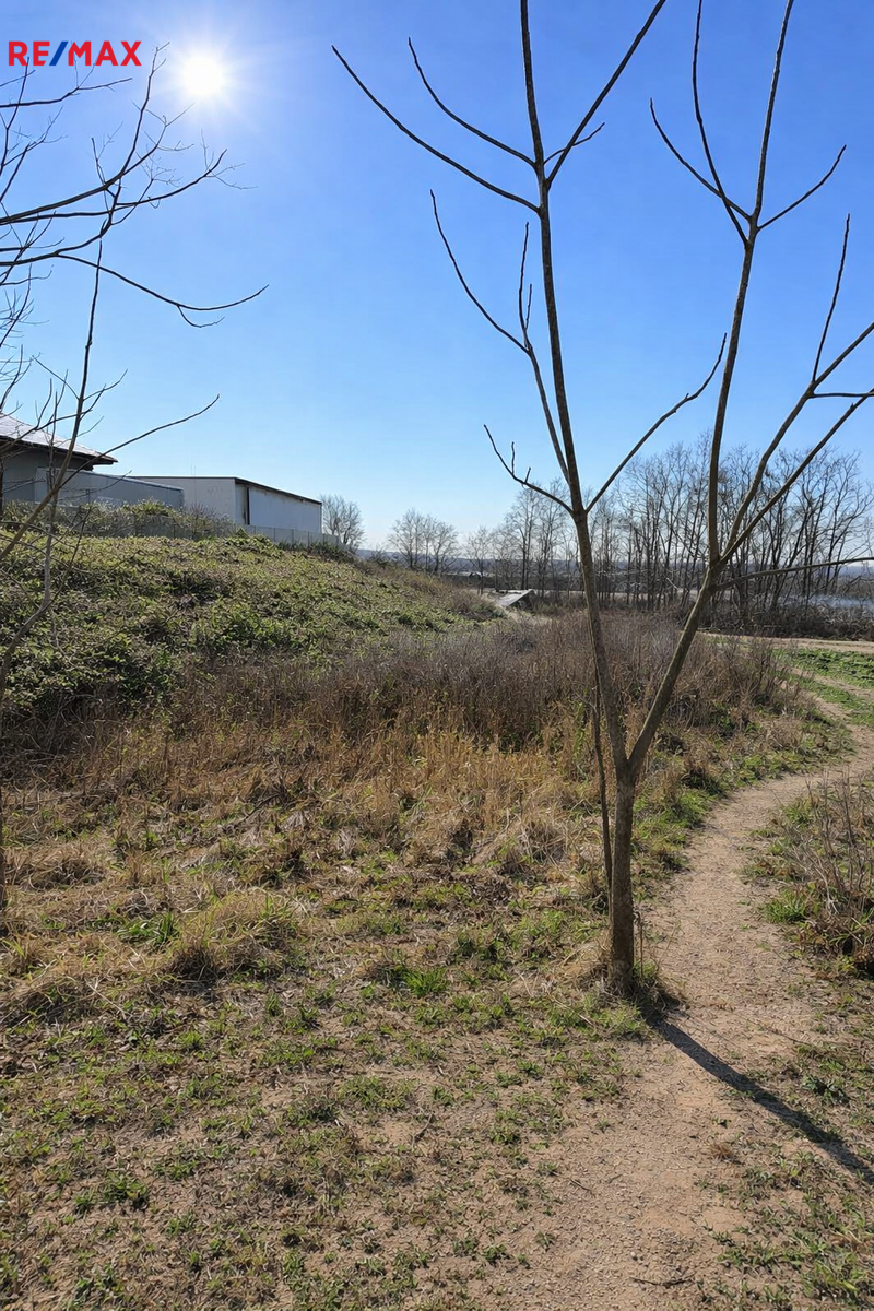 prodej pozemku modřice