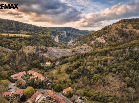 Prodej pozemku pro bydlení, 2 004 m²