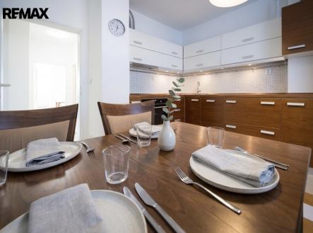 Pronájem bytu, 3+1, 71 m²