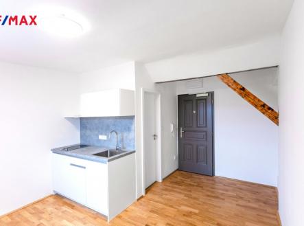 Pronájem bytu, 1+kk, 19 m²