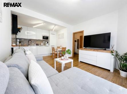 Pronájem bytu, 2+kk, 43 m²