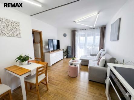 Pronájem bytu, 2+kk, 43 m²