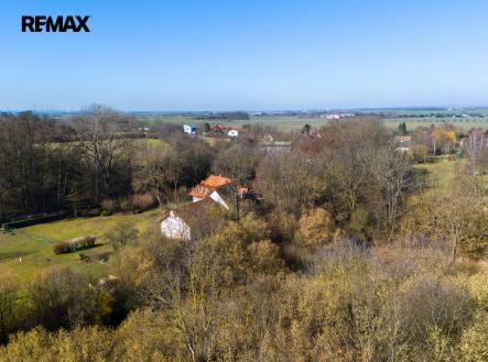 Prodej pozemku pro bydlení, 1 872 m²