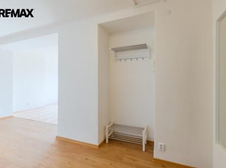 Pronájem bytu, 2+kk, 62 m²