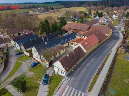 Pronájem skladovací prostor, 4 394 m²