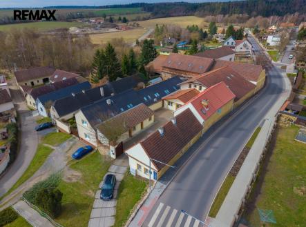 Pronájem skladovací prostor, 4 394 m²