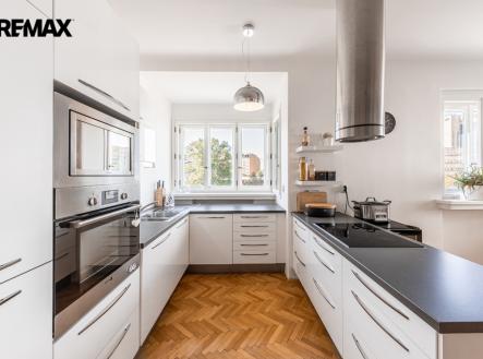 Pronájem bytu, 3+kk, 90 m²