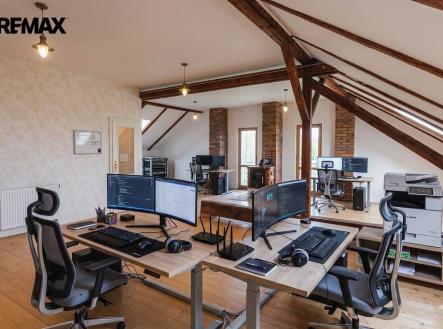 Prodej obchodní prostor, 403 m²