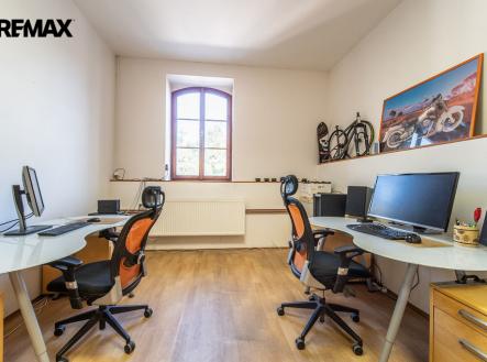 Pronájem kanceláře, 28 m²