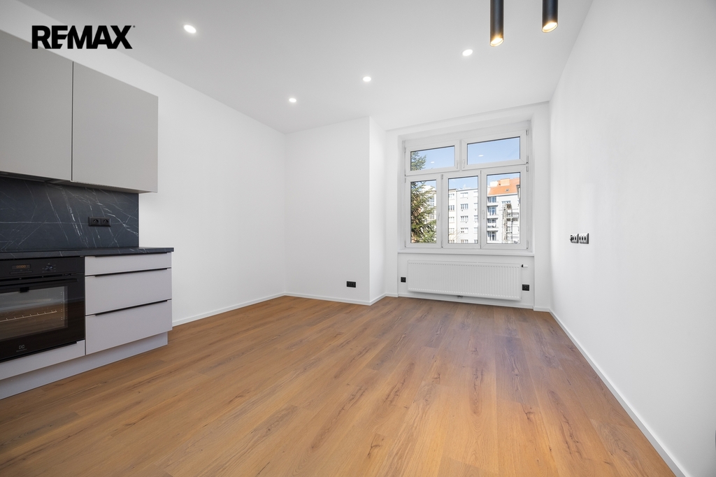 Obývací pokoj s kuchyní