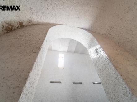 Pronájem skladovací prostor, 519 m²