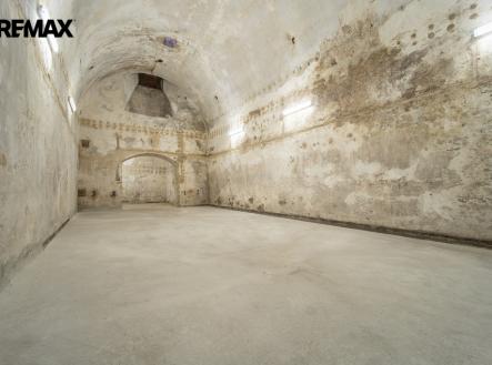 Pronájem skladovací prostor, 519 m²