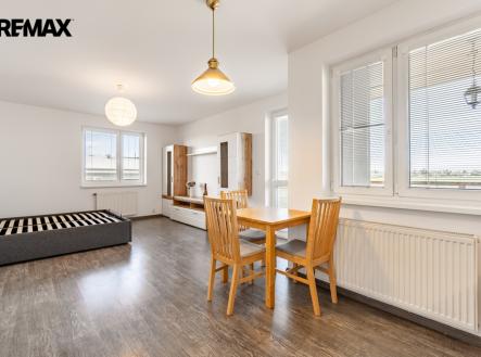 Pronájem bytu, 2+kk, 62 m²