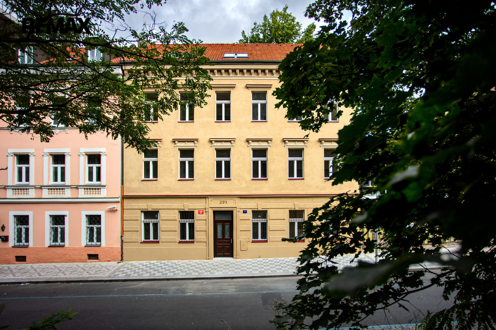 nu01-1.jpg