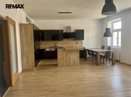 Pronájem bytu, 3+kk, 87 m²