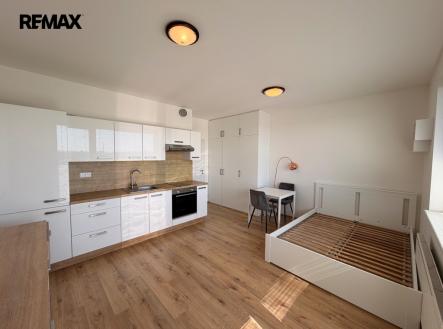 Pronájem bytu, 1+kk, 34 m²