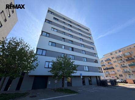 Pronájem bytu, 1+kk, 34 m²