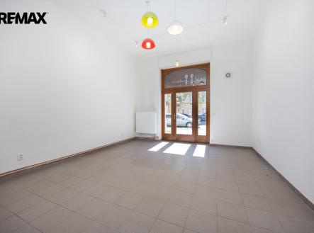 Pronájem obchodní prostor, 73 m²