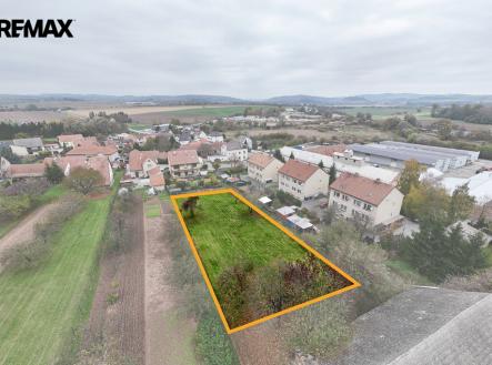 Prodej pozemku pro bydlení, 1 058 m²