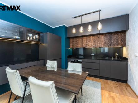 Pronájem bytu, 2+kk, 62 m²