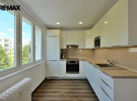 Pronájem bytu, 3+1, 77 m² obrázek