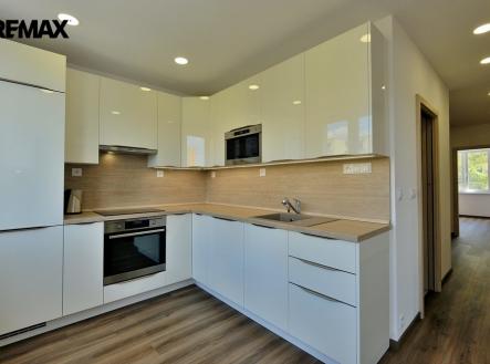 Pronájem bytu, 3+1, 77 m²