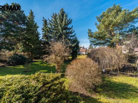Prodej pozemku pro bydlení, 1 696 m²