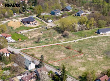 Prodej pozemku pro bydlení, 2 049 m²