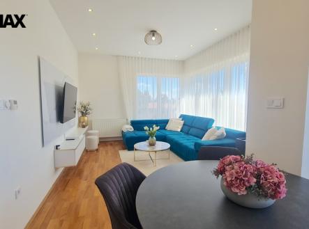 Pronájem bytu, 3+kk, 82 m²