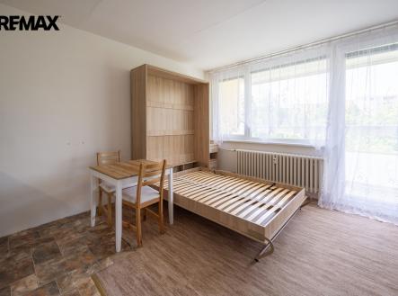 Pronájem bytu, 1+kk, 37 m²