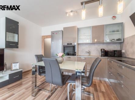 Pronájem bytu, 2+kk, 57 m²
