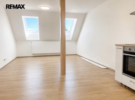 Pronájem bytu, 2+kk, 60 m²