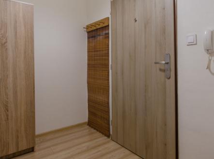 Pronájem bytu, 1+kk, 27 m²