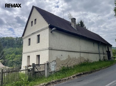 Dům se stavebním povolením na dvojdům | pozemek 754 m² | Rýdeč u Malečova