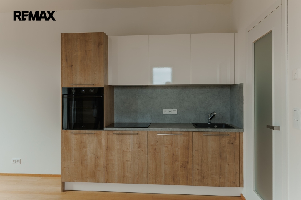 548a8113-hdr-1.jpg