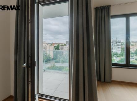 Pronájem bytu, 1+kk, 35 m²