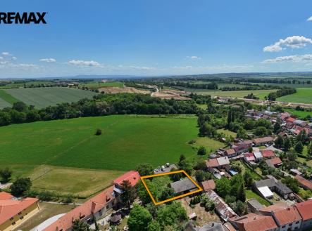 Prodej pozemku pro bydlení, 1 100 m²