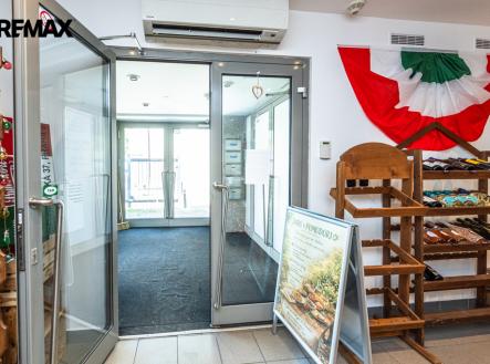 Pronájem obchodní prostory, 62 m²