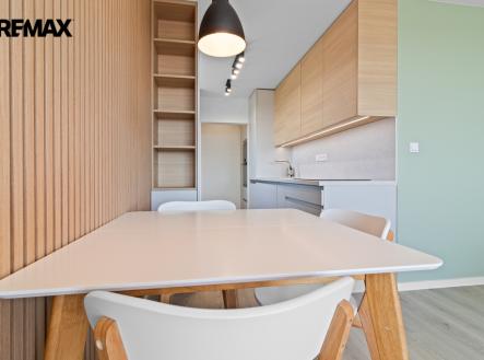 Pronájem bytu, 3+kk, 66 m²