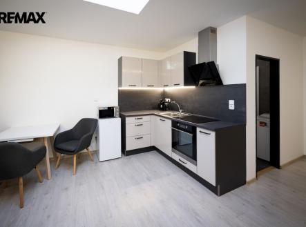 Pronájem bytu, 1+kk, 31 m²
