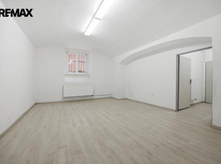 Pronájem obchodní prostory, 65 m²